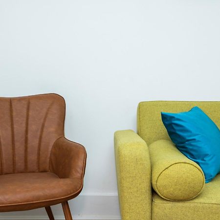 Excel O2 Stunning Large 3 Bedroom Apartment With Balcony Londen Buitenkant foto