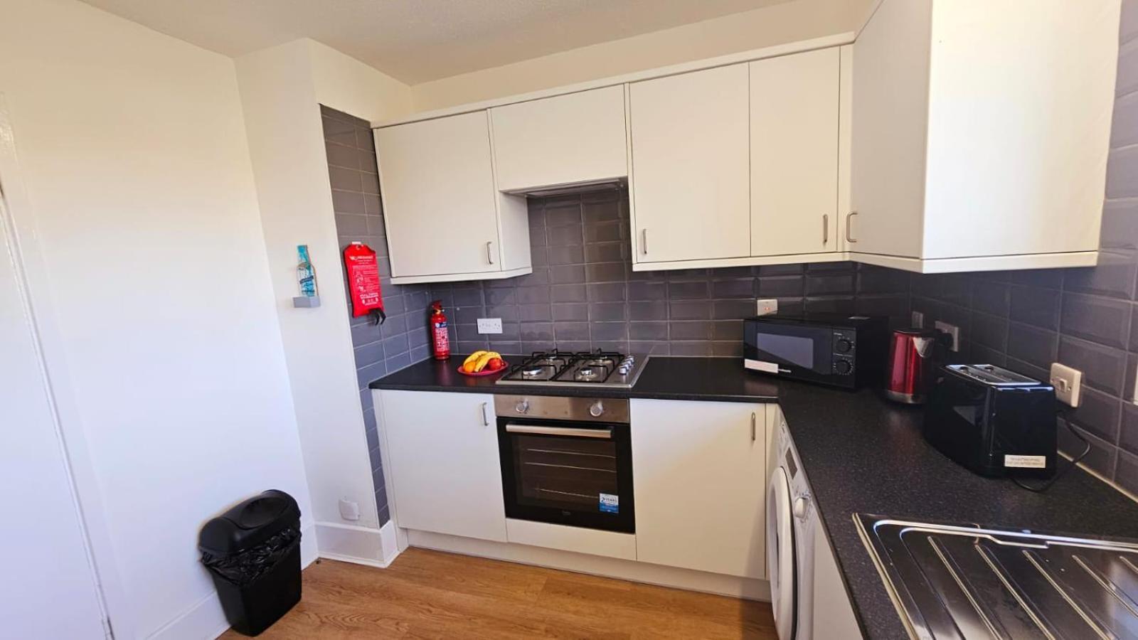 Excel O2 Stunning Large 3 Bedroom Apartment With Balcony Londen Buitenkant foto