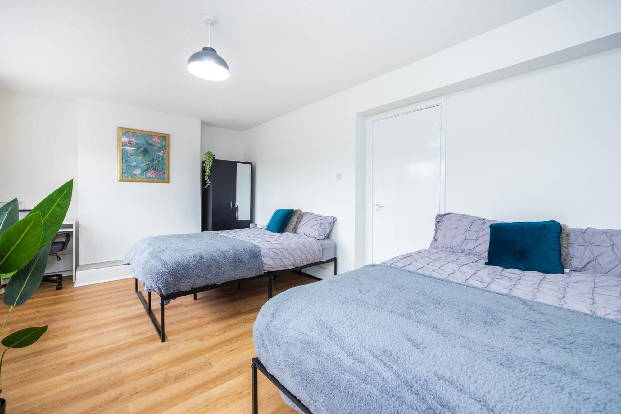 Excel O2 Stunning Large 3 Bedroom Apartment With Balcony Londen Buitenkant foto