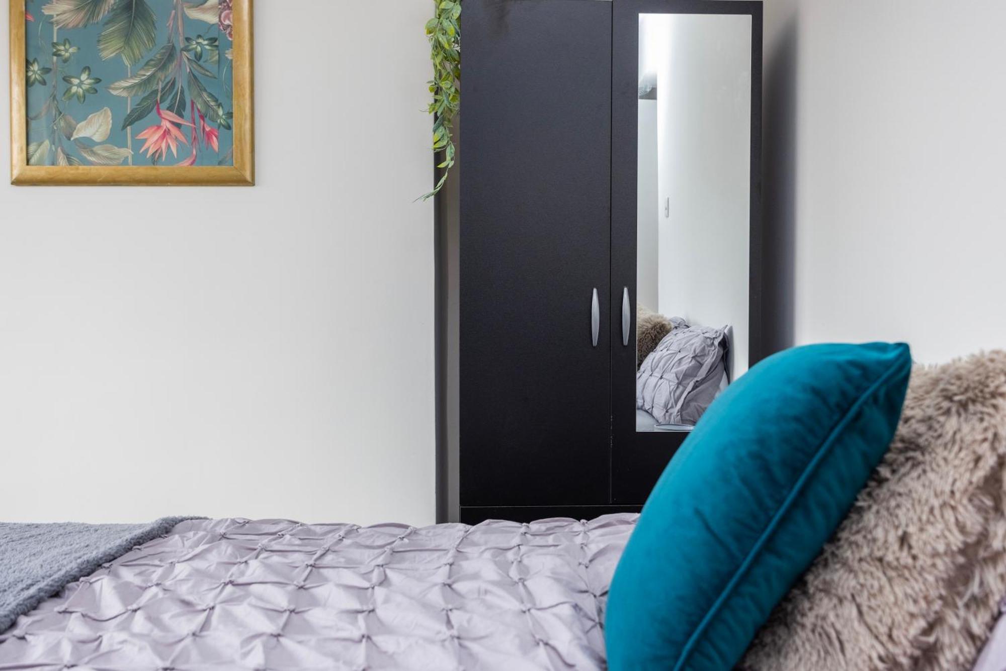 Excel O2 Stunning Large 3 Bedroom Apartment With Balcony Londen Buitenkant foto
