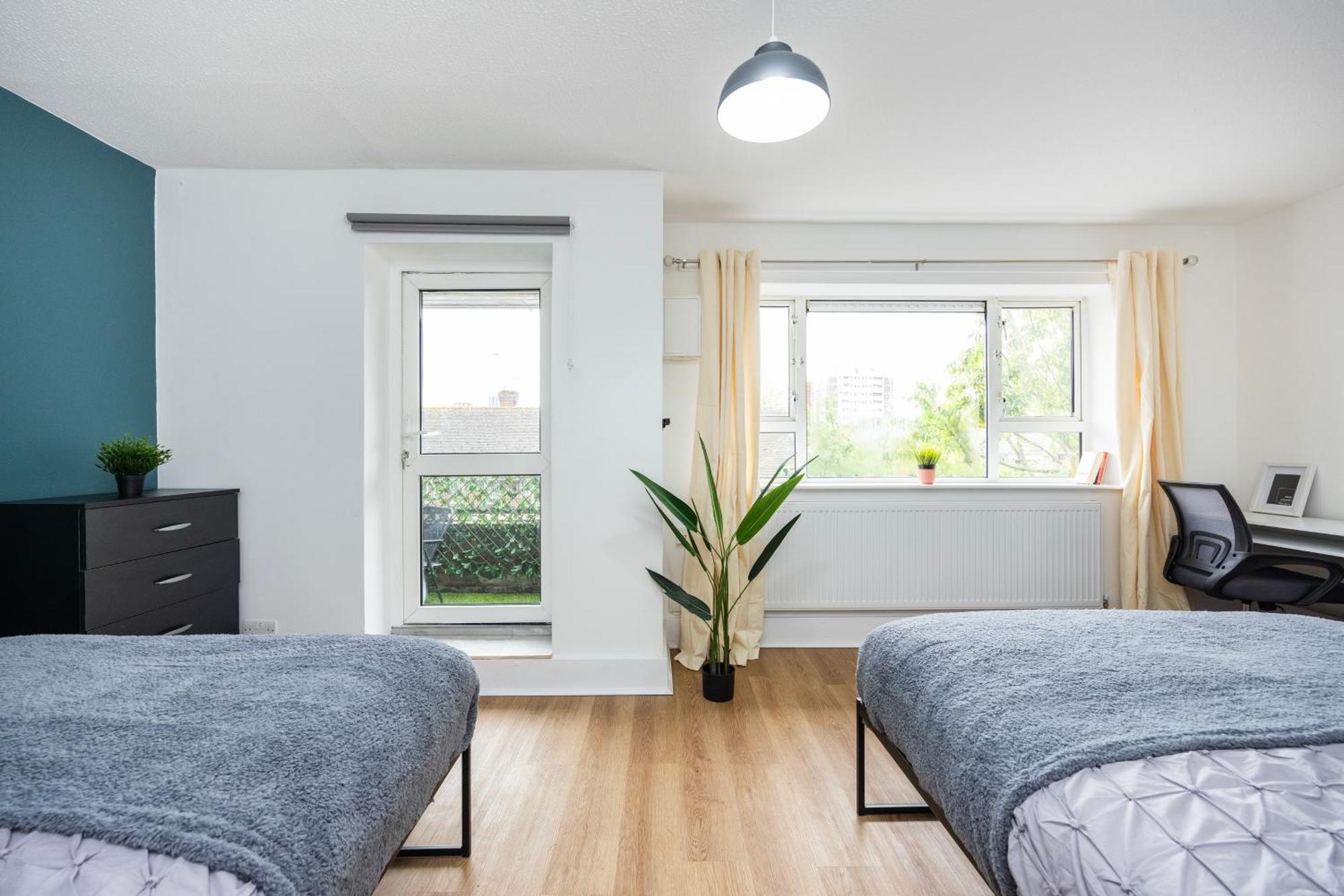 Excel O2 Stunning Large 3 Bedroom Apartment With Balcony Londen Buitenkant foto