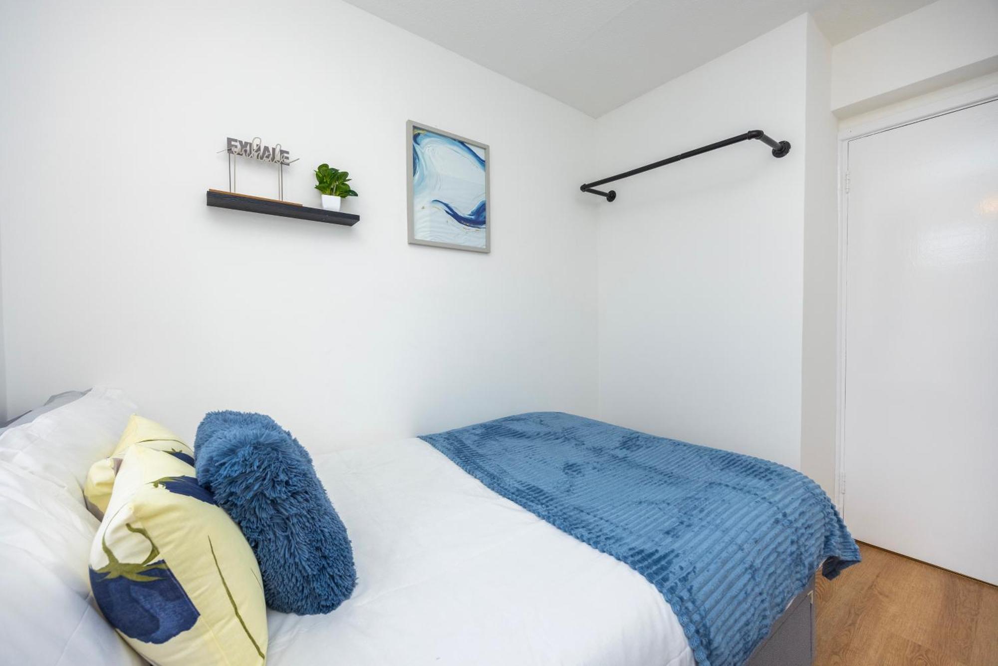 Excel O2 Stunning Large 3 Bedroom Apartment With Balcony Londen Buitenkant foto